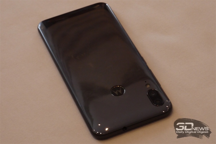 IFA 2019: смартфон Motorola One Zoom с квадрокамерой на стенде Lenovo IFA 2019: смартфон Motorola One Zoom с квадрокамерой на стенде Lenovo