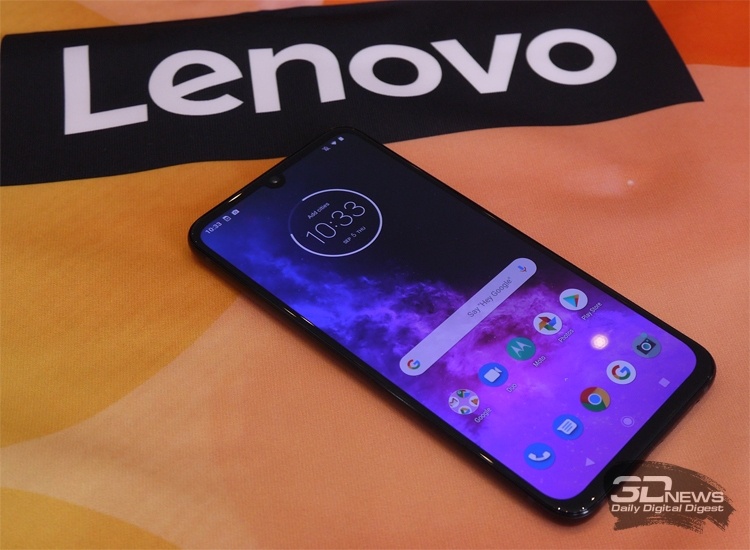 IFA 2019: смартфон Motorola One Zoom с квадрокамерой на стенде Lenovo