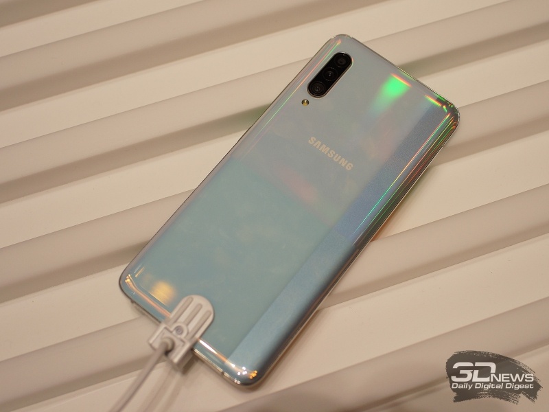 Новая статья: IFA 2019: Оцениваем исправленную версию Samsung Galaxy Fold и знакомимся с новым Galaxy A90 5G