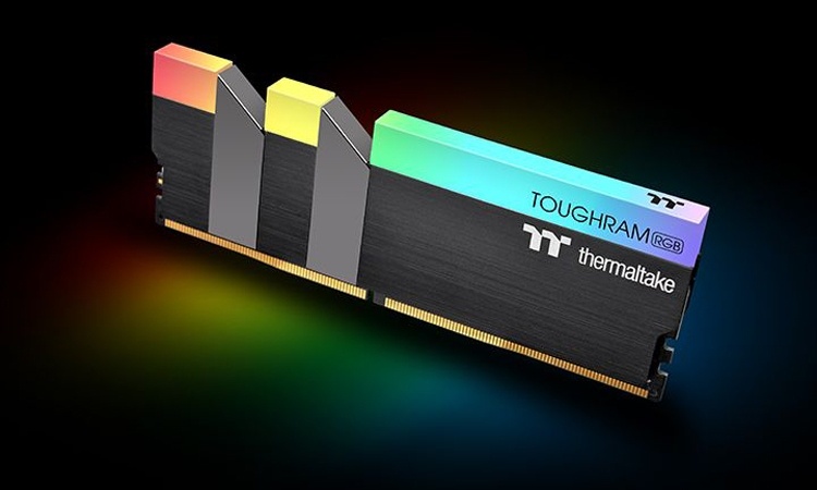 Модули памяти Thermaltake Toughram RGB DDR4 работают на частоте до 3600 МГц