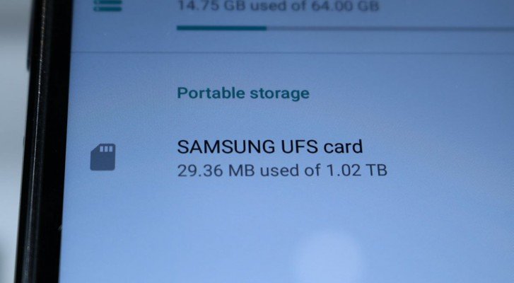 Карта памяти Samsung UFS объемом 1 ТБ сравнилась по скорости с флэш-памятью Samsung Galaxy S10 и Huawei P30