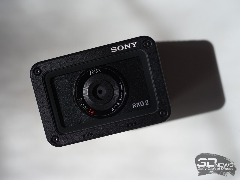 Новая статья: Обзор Sony RX0 II: маленькая и неубиваемая, но не экшен-камера