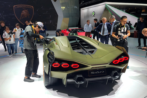 Мировые автомобильные бренды представили свои электрокары на автосалоне во Франкфурте - 7 image