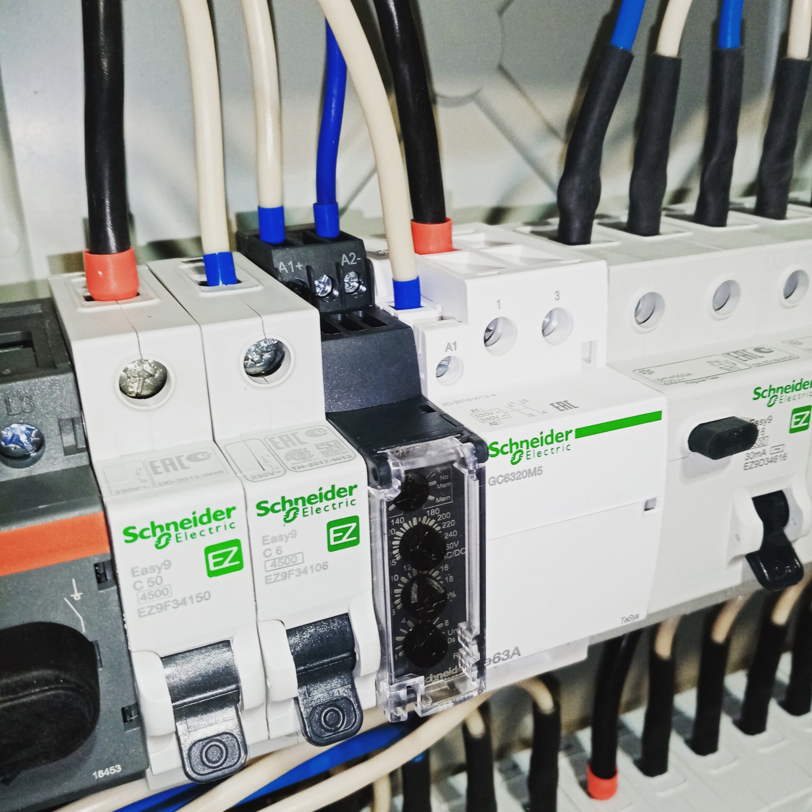 Реле контроля напряжения в жилом секторе - 3 Реле контроля напряжения в жилом секторе - 3