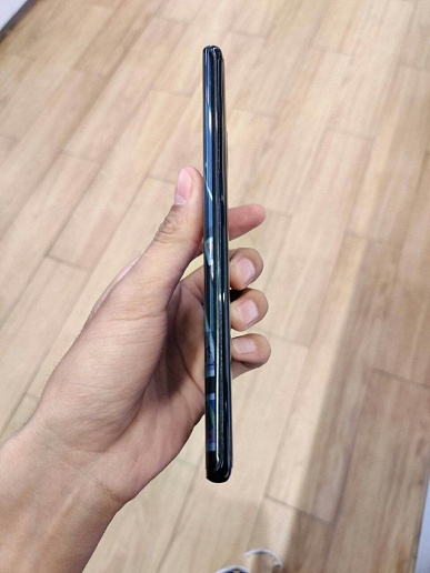 Snapdragon 855 Plus, 5G, 64-мегапиксельная камера, аккумулятор емкостью 4500 мА&middot;ч и быстрая зарядка мощностью 44 Вт: на подходе новый флагман