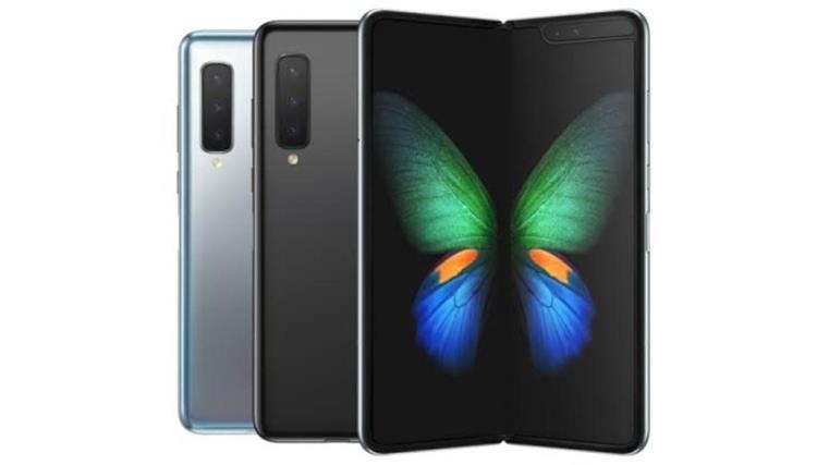 На «сером» рынке Гонконга складной смартфон Samsung Galaxy Fold продаётся за $4850 На «сером» рынке Гонконга складной смартфон Samsung Galaxy Fold продаётся за $4850