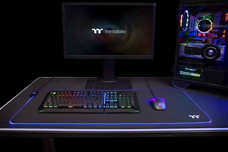 Коврики для мыши Thermaltake Level 20 RGB: подсветка и два варианта размера