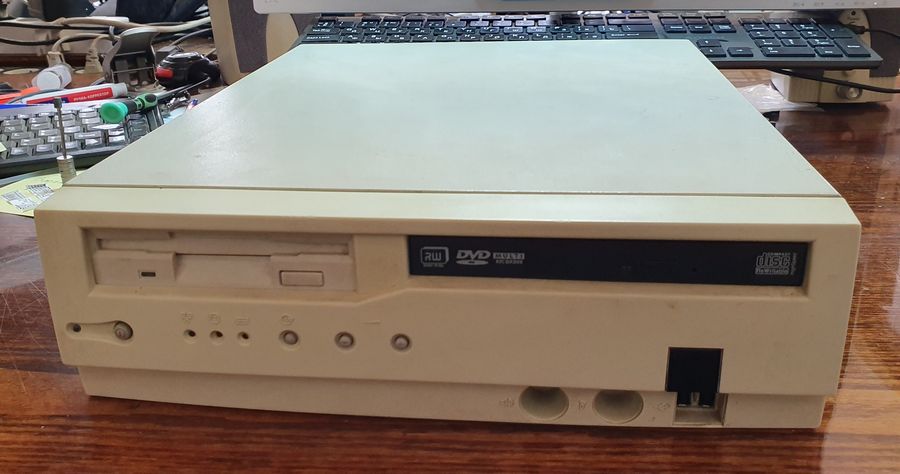 Ретро-компьютер в корпусе NLX - 1 Ретро-компьютер в корпусе NLX - 1