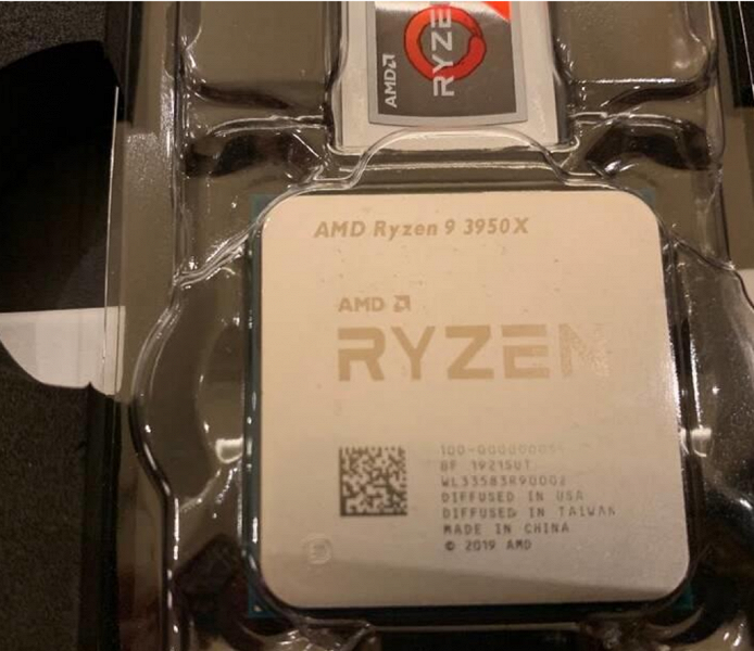 Фото дня: 16-ядерный процессор Ryzen 9 3950X