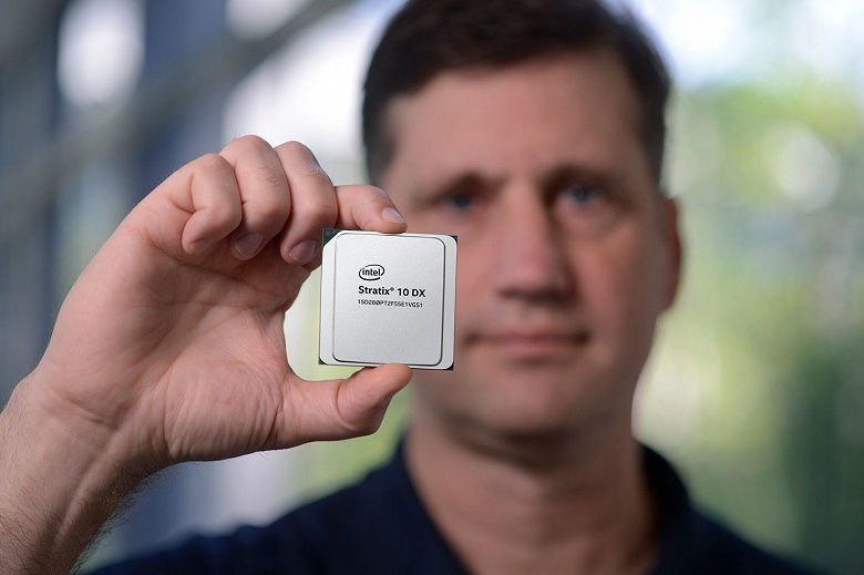 Intel начинает поставки FPGA Stratix 10 DX