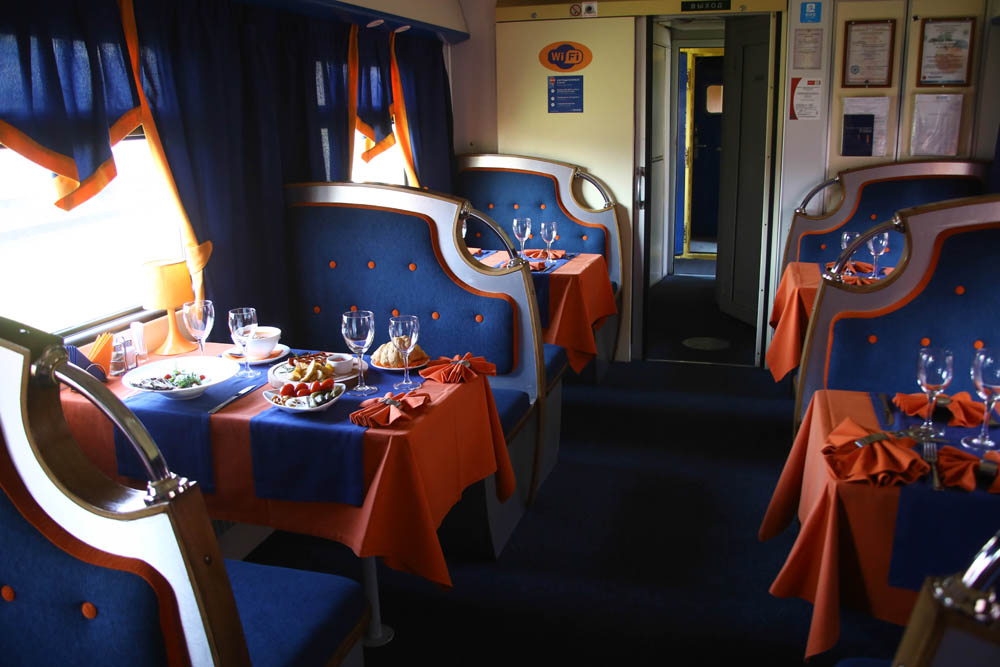 Мегаполис 19. 020у мегаполис москва санкт-петербург. 020у «мегаполис» купе поезд. Тверской экспресс мегаполис. Поезд 19 мегаполис.