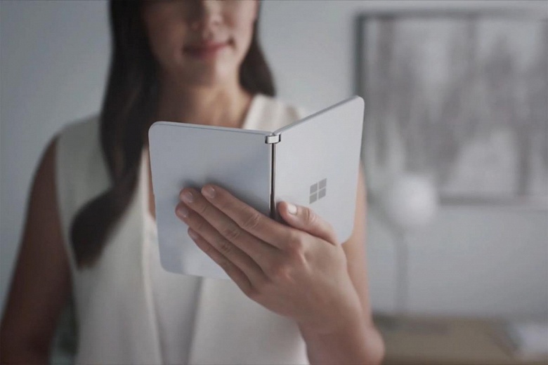 Не стоит ждать от Microsoft универсальной операционной системы для ПК и смартфонов