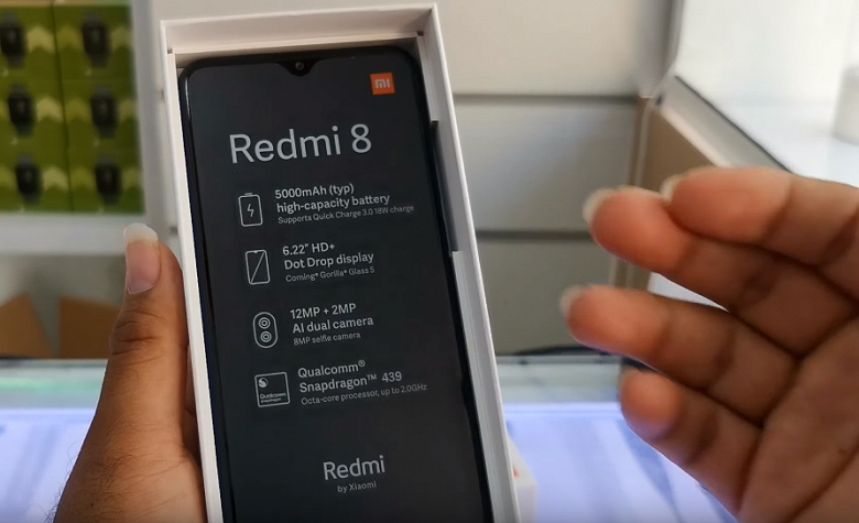 Видео дня: сверхбюджетный Redmi 8 распаковали на потеху публике за день до анонса