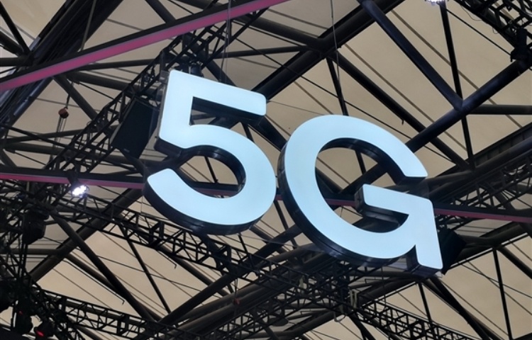 В Китае 2G-телефоны по-прежнему продаются лучше 5G-смартфонов