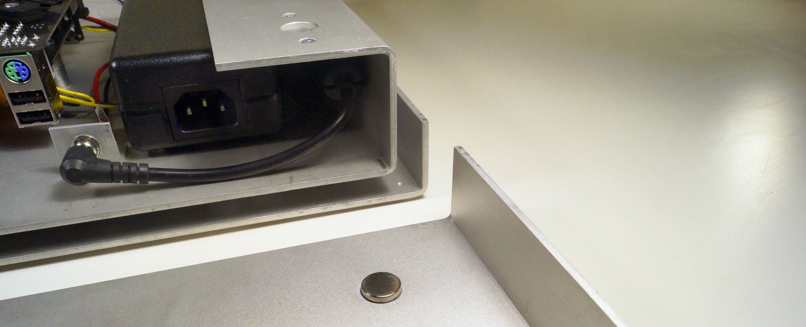 Настольный. Металлический. Бесшумный. Твой? - 9 Настольный. Металлический. Бесшумный. Твой? - 9