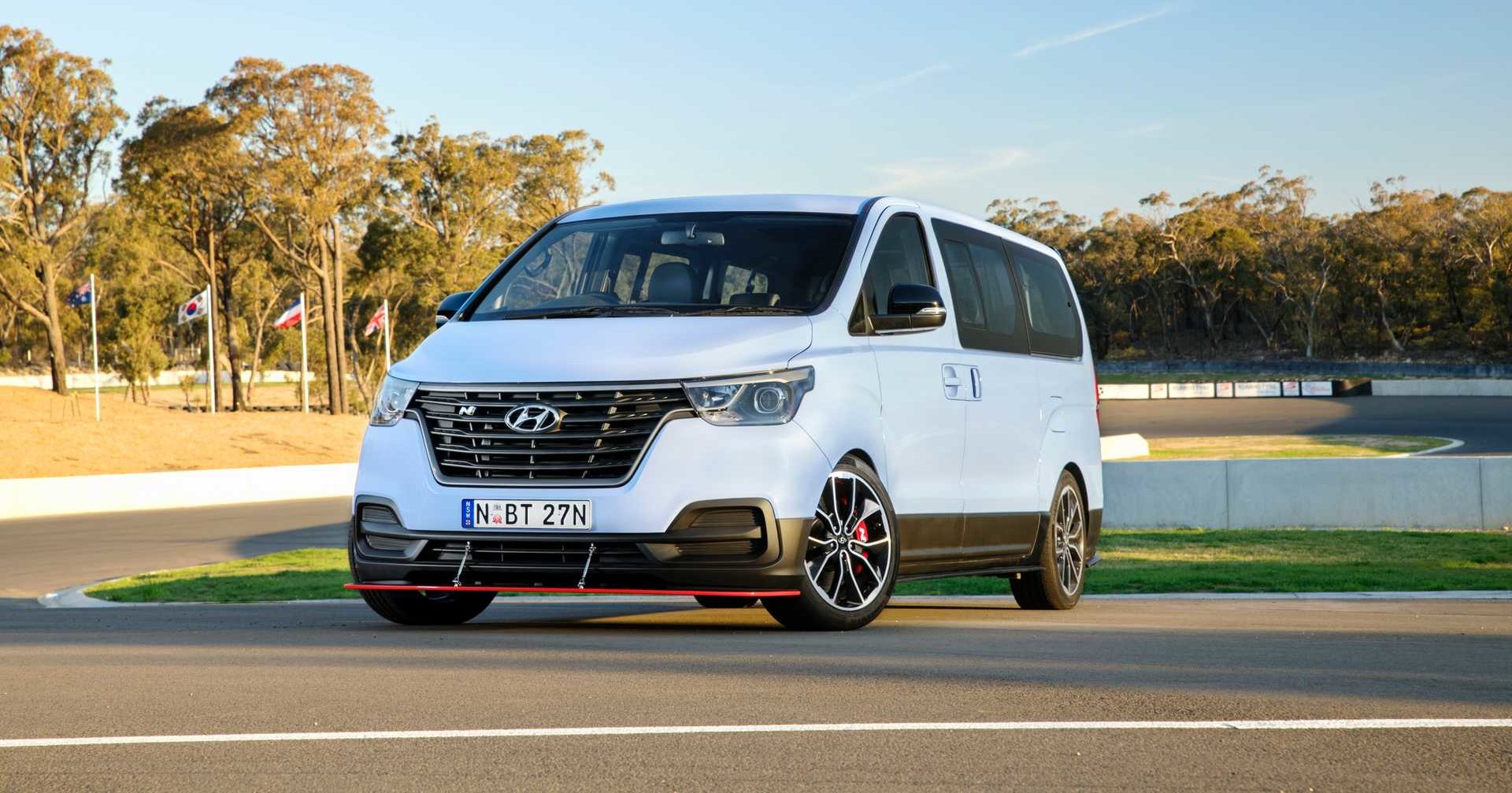 Hyundai сделал автобус для дрифта