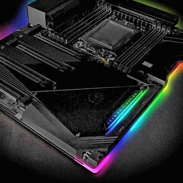 Фото дня: огромная системная плата для новых процессоров AMD Ryzen Threadripper - 1 Фото дня: огромная системная плата для новых процессоров AMD Ryzen Threadripper
