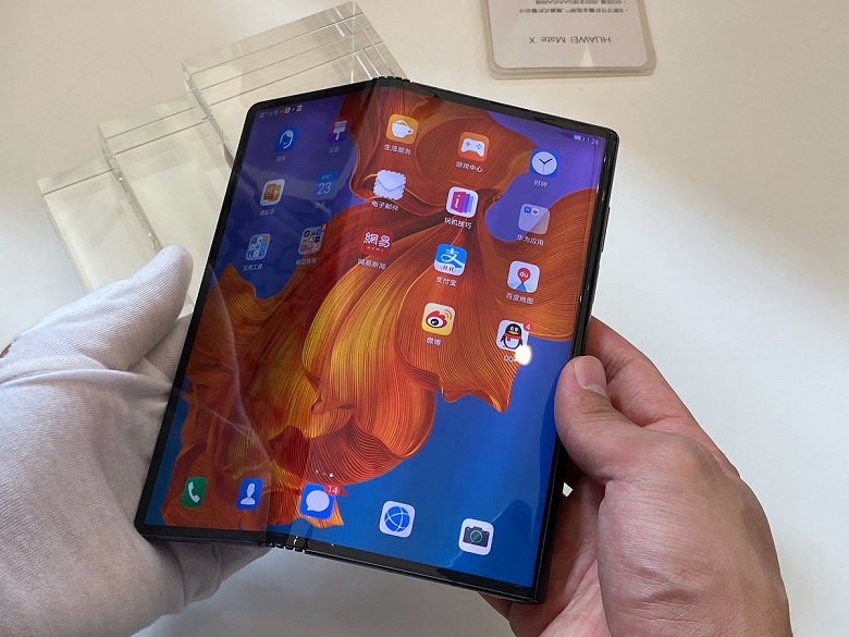 Сгибающийся смартфон Huawei Mate X шокировал итоговой ценой - 1 Сгибающийся смартфон Huawei Mate X шокировал итоговой ценой