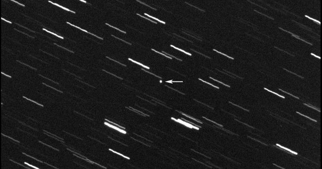 Астероид размером с небоскреб пролетел рядом с Землей