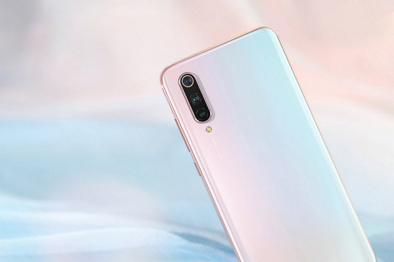 108 Мп, 40-ваттная зарядка и экран-водопад. Xiaomi Mi Note 10 Pro порадует характеристиками