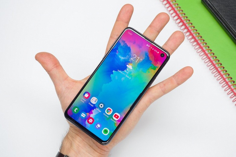 Samsung Galaxy S10 Lite совсем не так прост, как можно подумать. Мощная платформа и новейшая Android 10