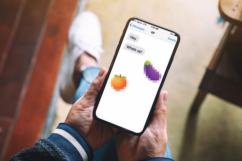 Баклажан и персик — слишком сексуальные смайлики по мнению Facebook