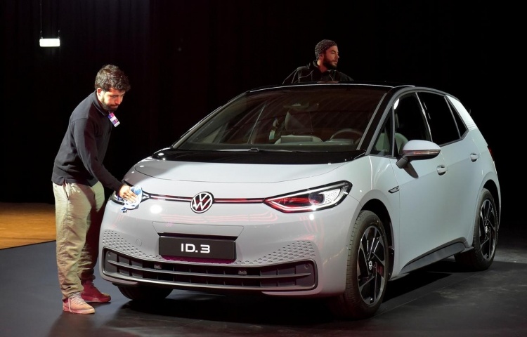 Германия намерена увеличить субсидирование покупок электромобилей на 50 %