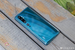 Удививший всех народный камерофон Xiaomi Mi CC9 Pro позирует сразу после анонса и демонстрирует возможности