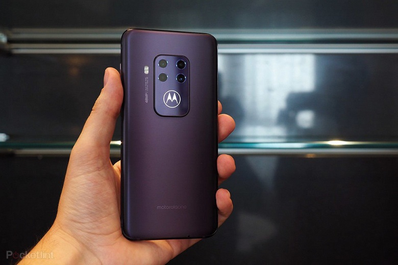 Эти смартфоны Motorola получат Android 10 первыми