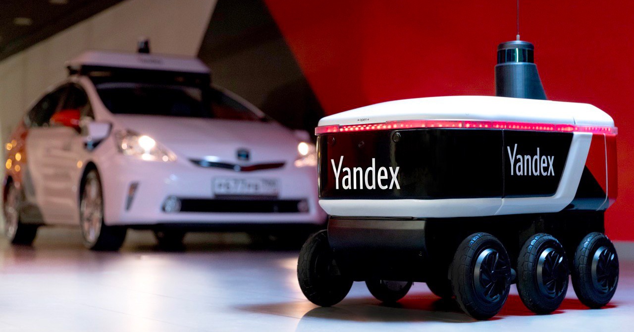 Яндекс проводит испытания автономного робота-доставщика Ровер - 1