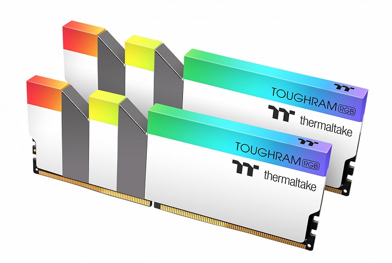 Ассортимент Thermaltake пополнил набор модулей памяти TOUGHRAM RGB White Edition DDR4-3600 - 1 Ассортимент Thermaltake пополнил набор модулей памяти TOUGHRAM RGB White Edition DDR4-3600
