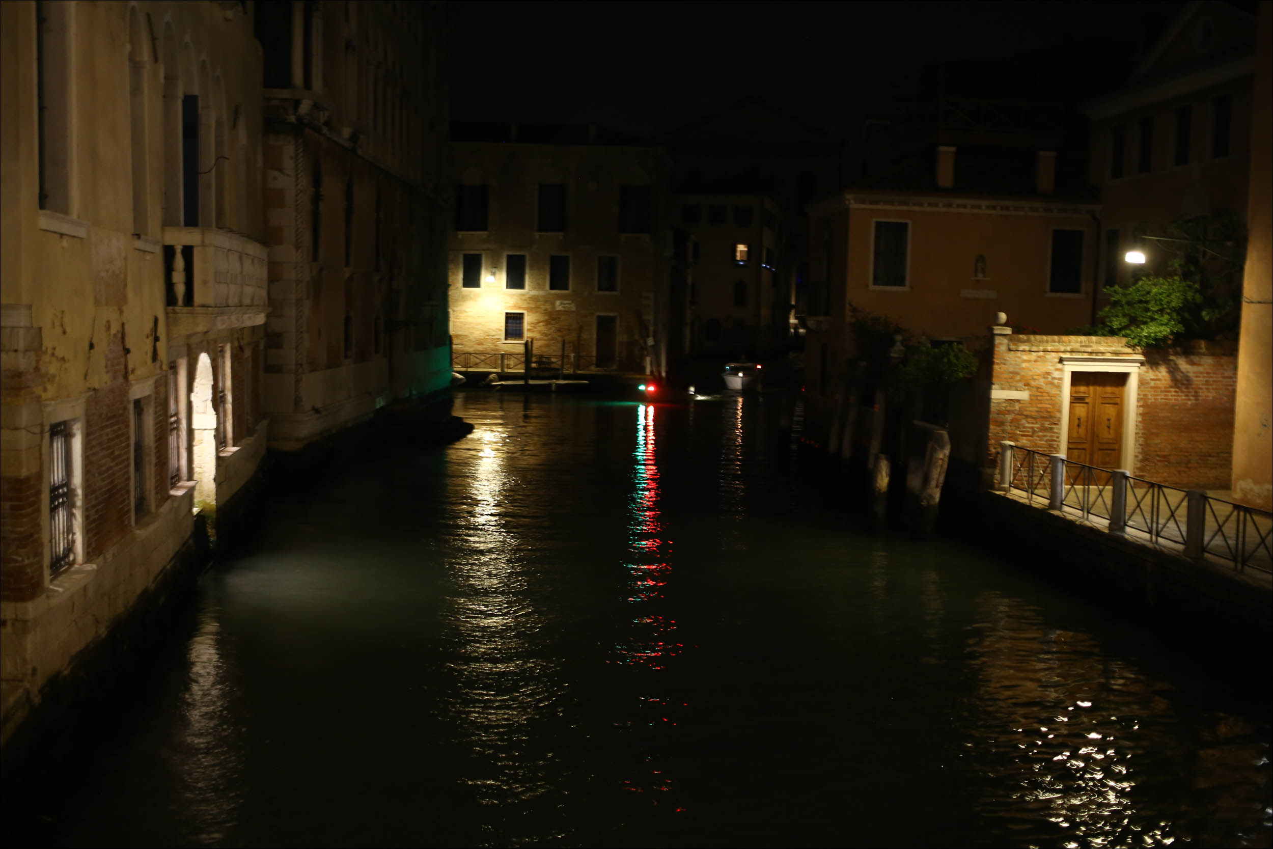 Город-на-лодках: как Венеция существует без машин - 18