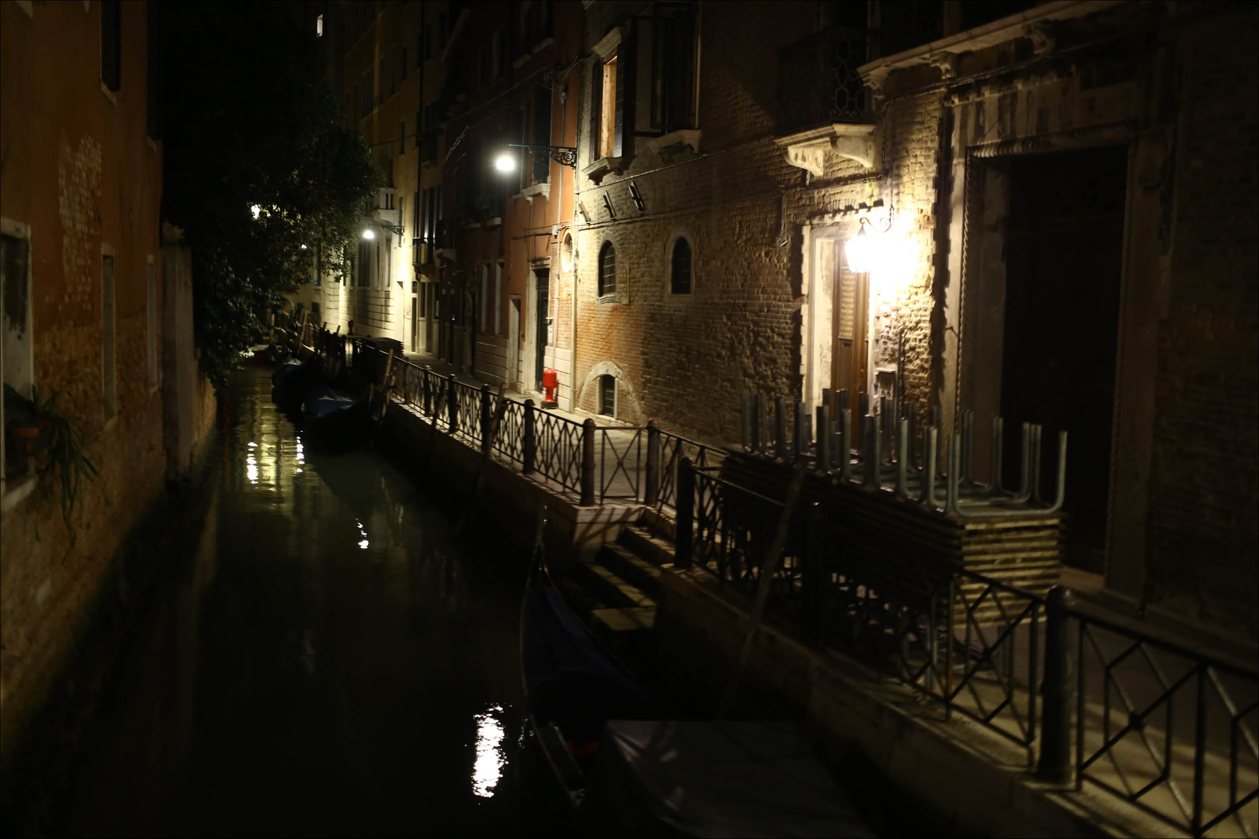 Город-на-лодках: как Венеция существует без машин - 23