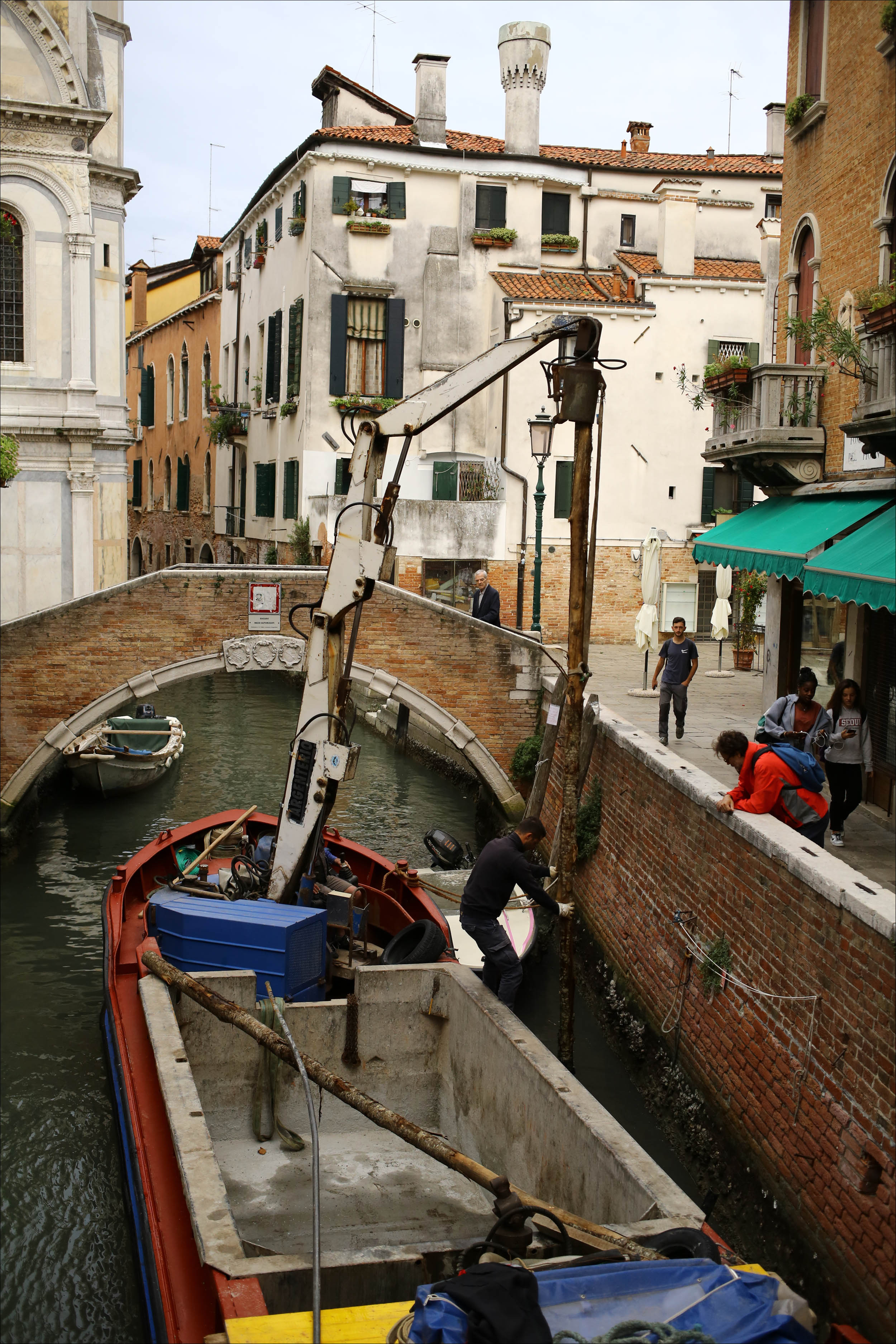 Город-на-лодках: как Венеция существует без машин - 37
