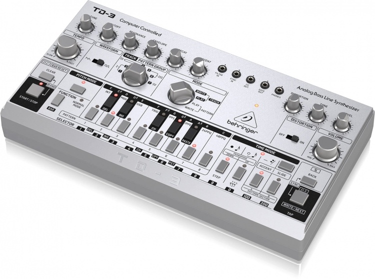 Behringer представила клон классического басового синтезатора Roland TB-303