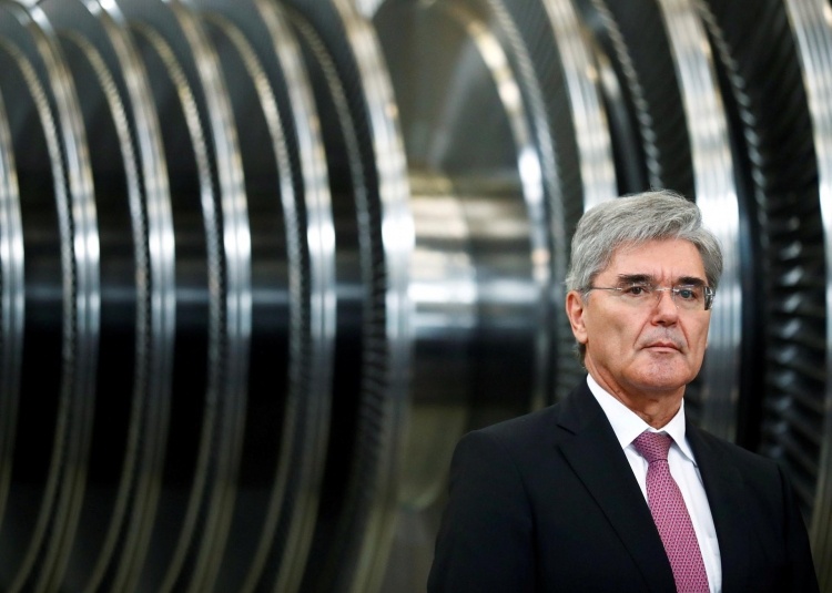 Глава Siemens возмутился, что немцы вохищаются «марихуанщиками» из США, обещающими полёты на Луну Глава Siemens возмутился, что немцы вохищаются «марихуанщиками» из США, обещающими полёты на Луну
