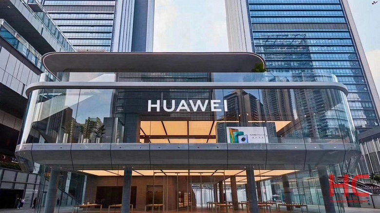 Huawei поблагодарит своих сотрудников двойной зарплатой и дополнительными бонусами