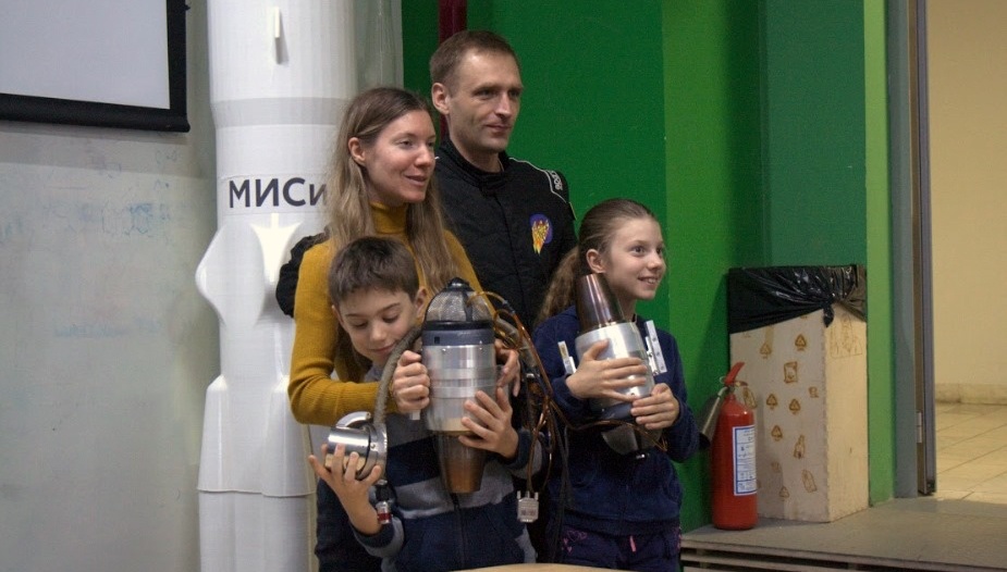 «Первый месяц три здоровых мужика боялись включать турбину» — как Алексей Стаценко строит джетпак с нуля - 6 «Первый месяц три здоровых мужика боялись включать турбину» — как Алексей Стаценко строит джетпак с нуля - 6