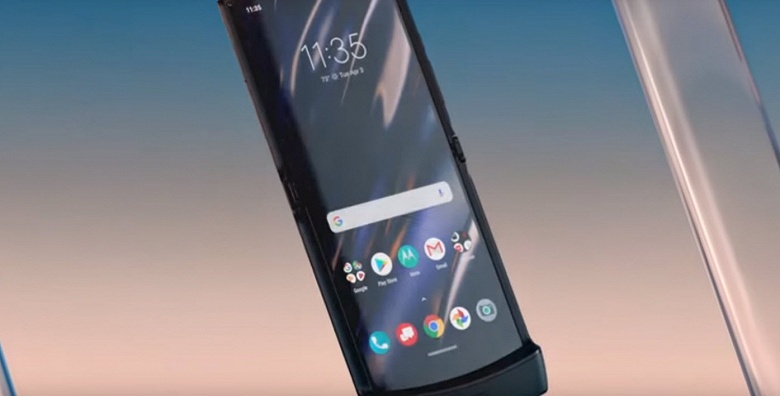 Moto Razr 2019 во всей красе