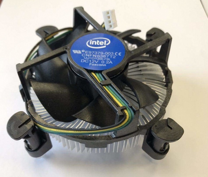 Intel отзывает одну модель CPU из-за того, что комплектовала её слишком слабым кулером - 1 Intel отзывает одну модель CPU из-за того, что комплектовала её слишком слабым кулером