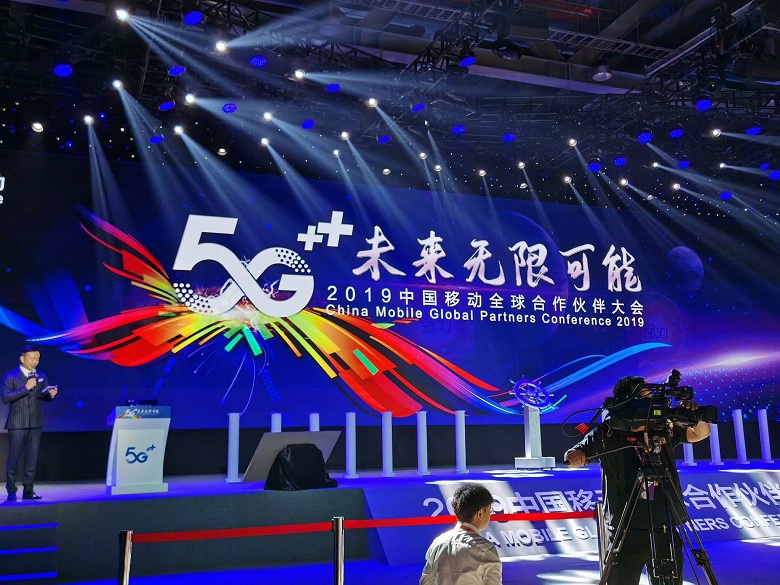 Президент Honor уже вовсю пользуется Honor V30 Pro - 2 Президент Honor уже вовсю пользуется Honor V30 Pro