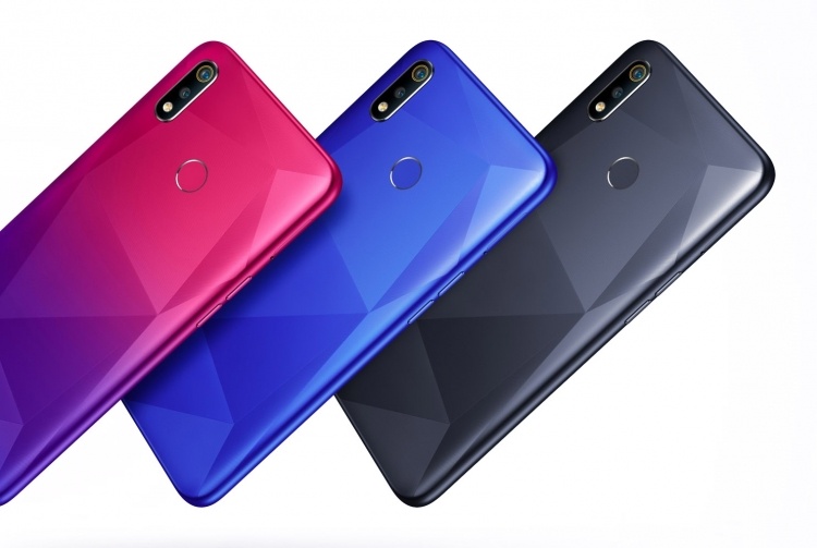 Директор Realme продемонстрировал, что пользуется iPhone