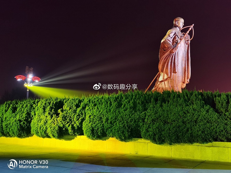 Матричная камера Honor V30 доказывает свою состоятельность на ночных фото - 1 Матричная камера Honor V30 доказывает свою состоятельность на ночных фото