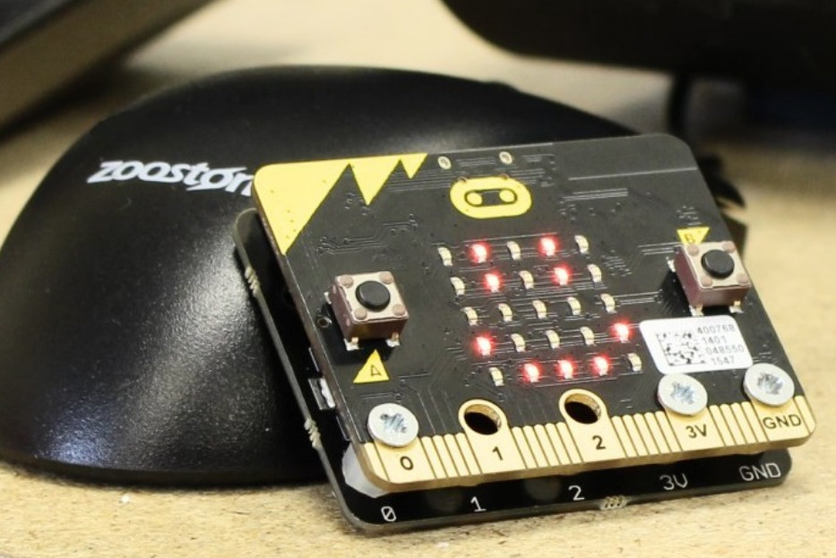 Сравниваем micro:bit с Arduino. И как получить micro:bit бесплатно, если ты не английский школьник? - 5