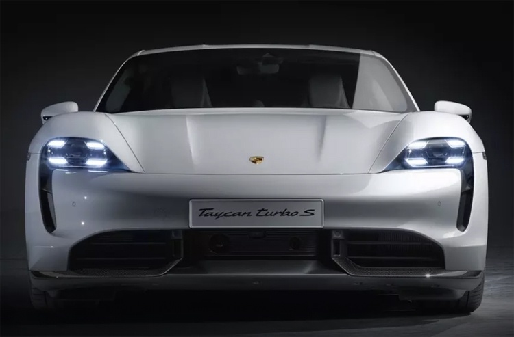 Porsche планирует выпуск электрокаров во всех семействах автомобилей