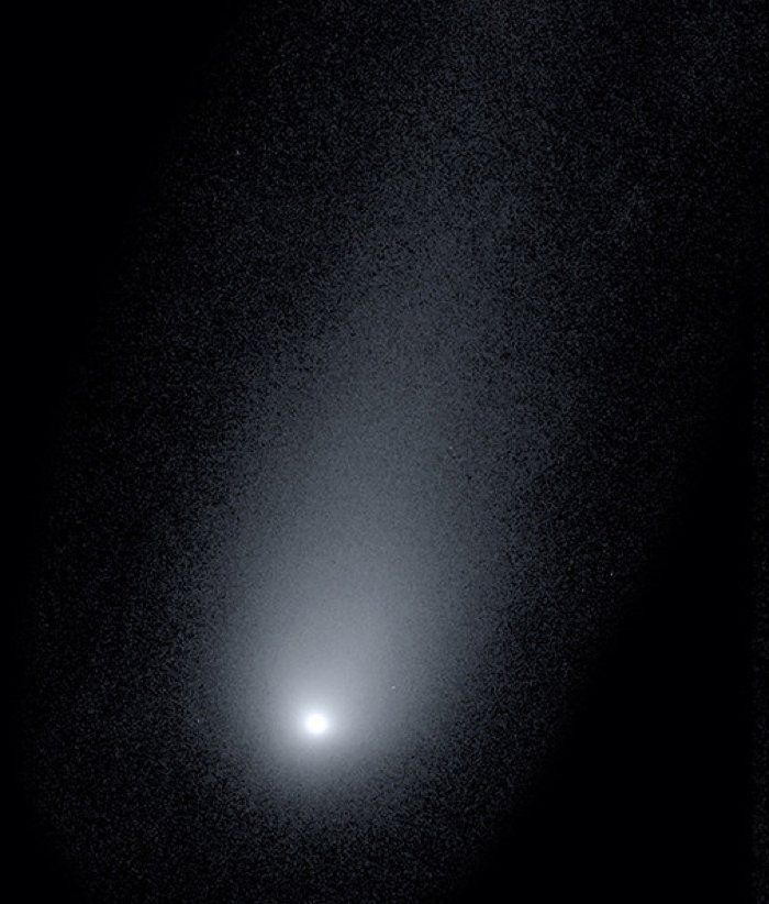 Потрясающая фотография первой межзвездной кометы