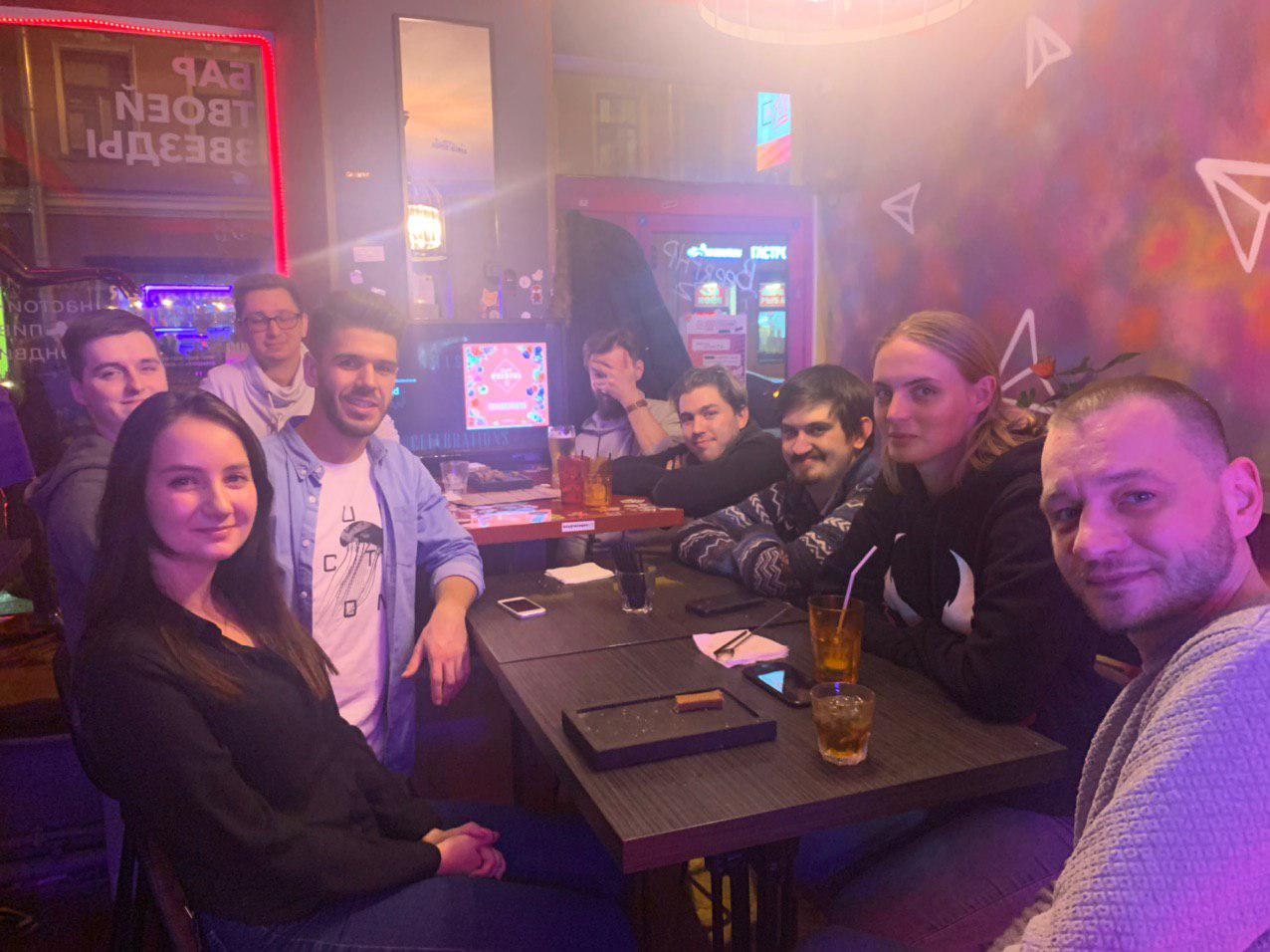 Разработчик открыл бар для разработчиков и хостит там встречи по Angular, верстке, PHP - 5 Разработчик открыл бар для разработчиков и хостит там встречи по Angular, верстке, PHP - 5