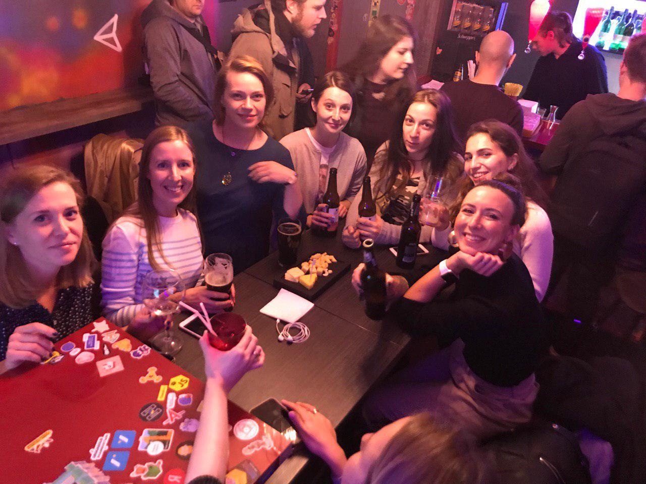 Разработчик открыл бар для разработчиков и хостит там встречи по Angular, верстке, PHP - 6 Разработчик открыл бар для разработчиков и хостит там встречи по Angular, верстке, PHP - 6