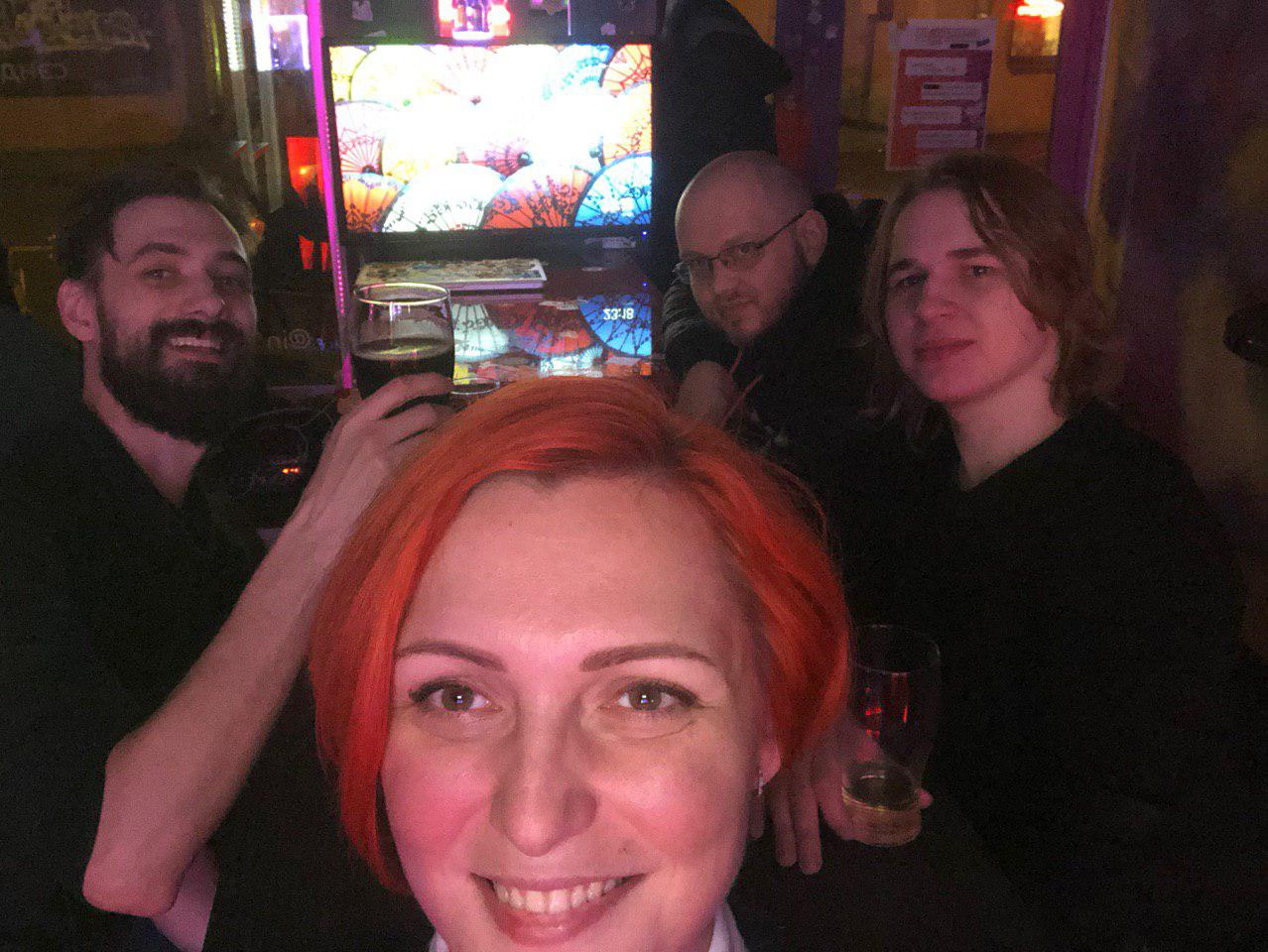 Разработчик открыл бар для разработчиков и хостит там встречи по Angular, верстке, PHP - 7 Разработчик открыл бар для разработчиков и хостит там встречи по Angular, верстке, PHP - 7