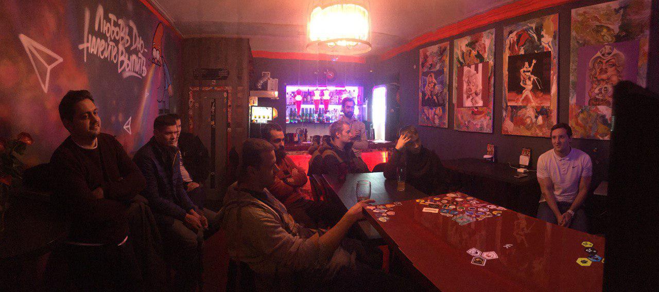 Разработчик открыл бар для разработчиков и хостит там встречи по Angular, верстке, PHP - 8 Разработчик открыл бар для разработчиков и хостит там встречи по Angular, верстке, PHP - 8